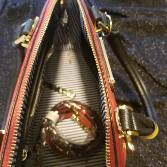 Nichole lee Red Handbag - Picture 4 of 4